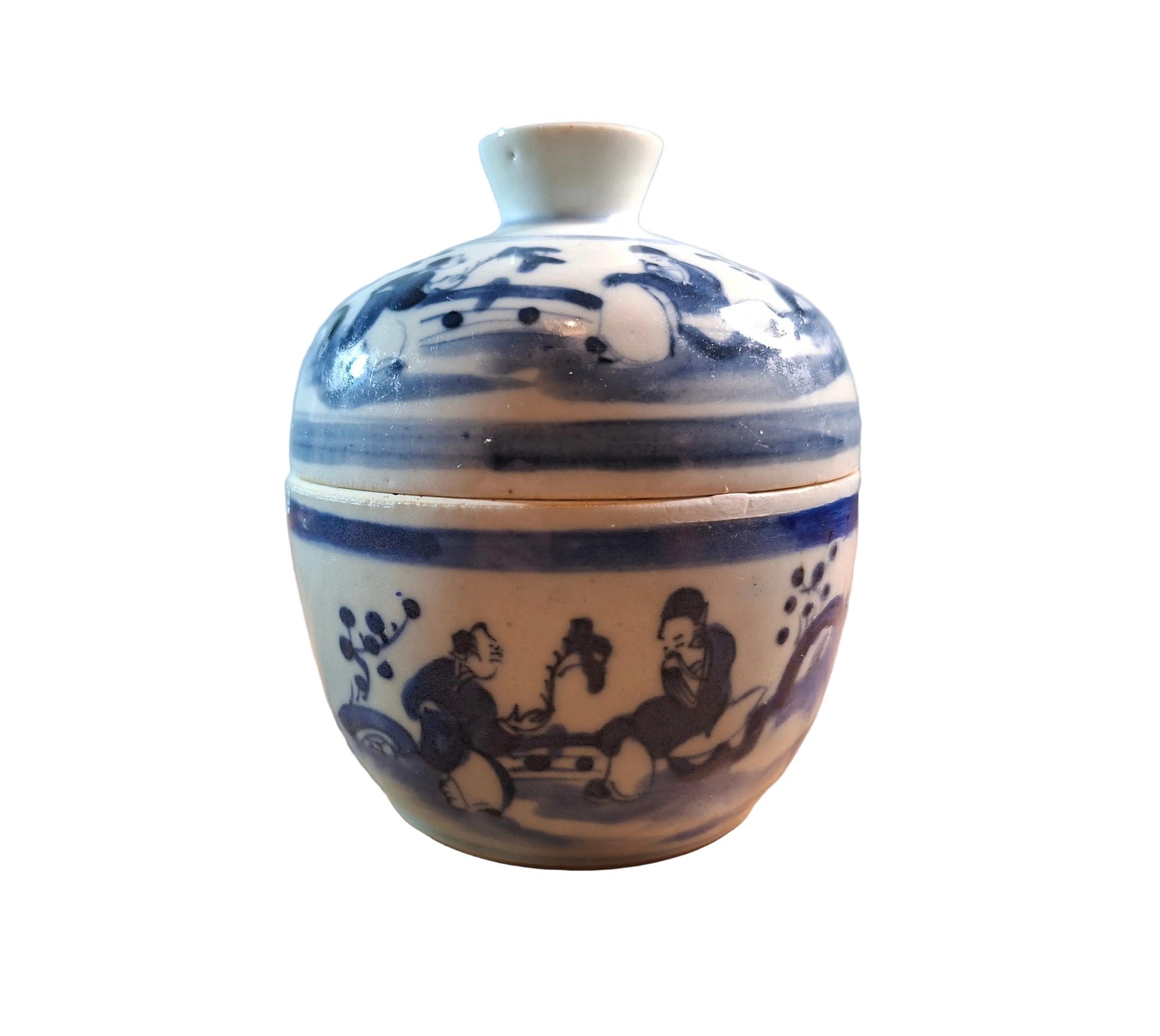 Chinese blue and white porcelain lidded jar, dating from the 18th/19th century. 