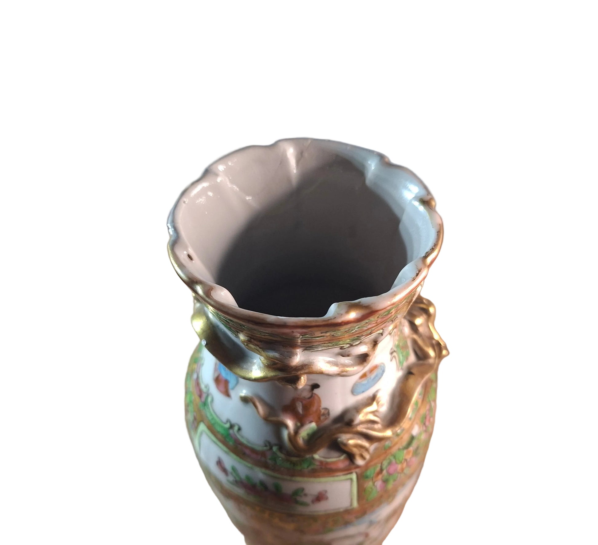 Top of a Qing dynasty 19th-century Chinese Canton Famille Rose vase.