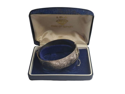 Vintage Solid Sterling Silver Engraved Hinged Bangle Bracelet