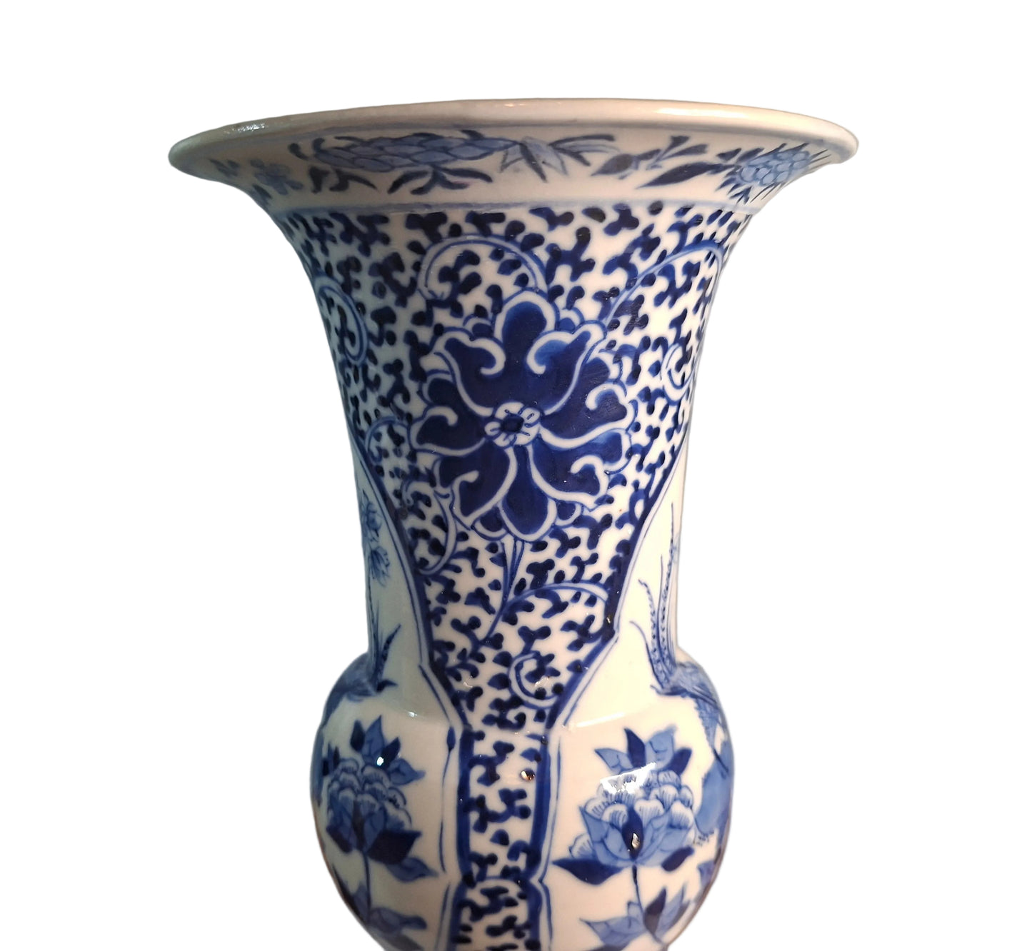 Antiques & Collectibles Online - Kangxi Style 19th Century Chinese Vase & Carved Stand