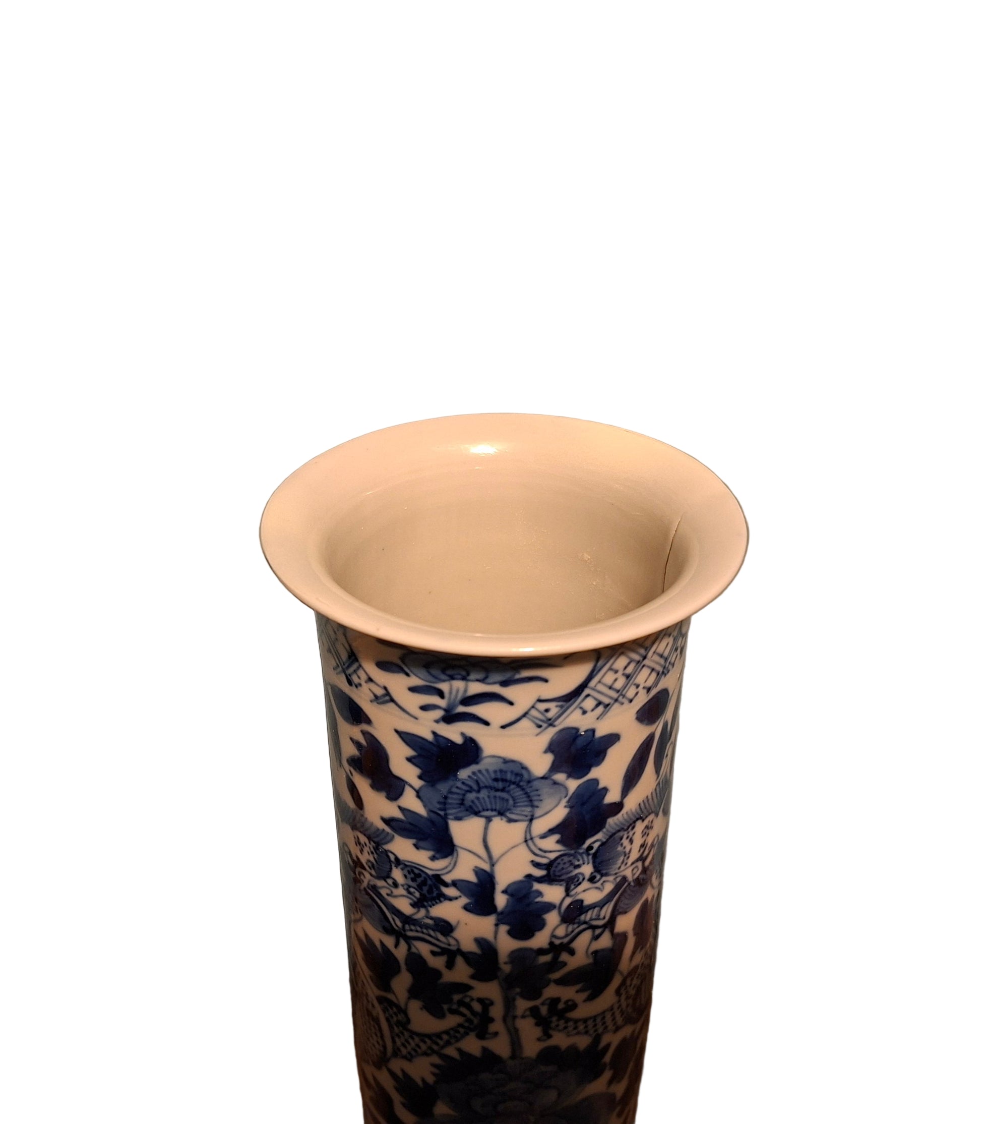 Chinese Ceramic vase with blue and white floral patterns on a plain background Kangxi Mark