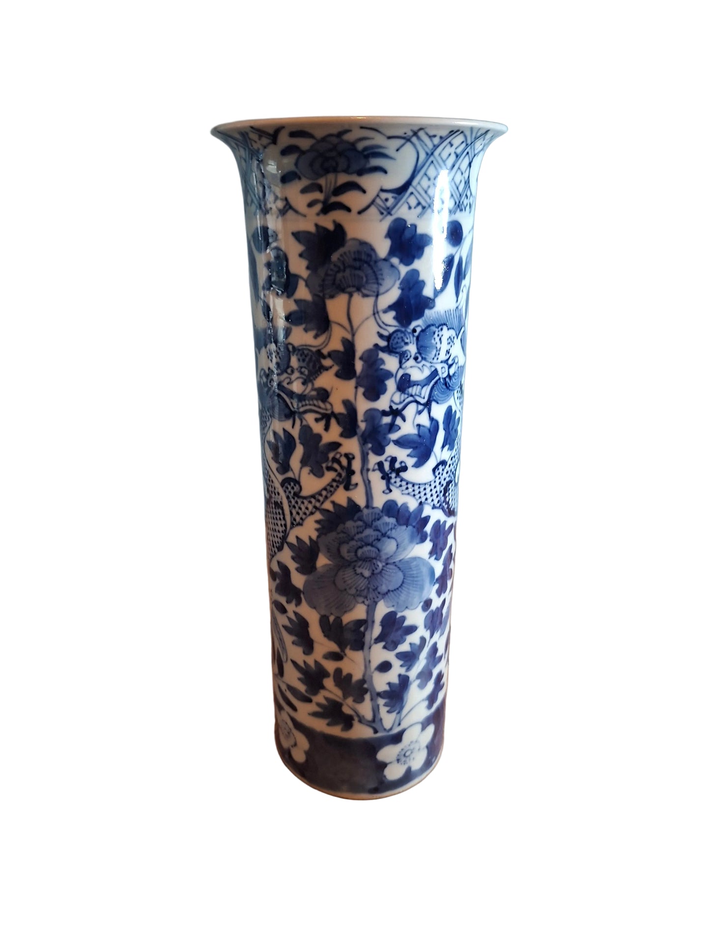 Chinese Dragon Vase in Underglaze Blue Dateing to the 19th Century 