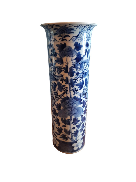 Chinese Dragon Vase in Underglaze Blue Dateing to the 19th Century 