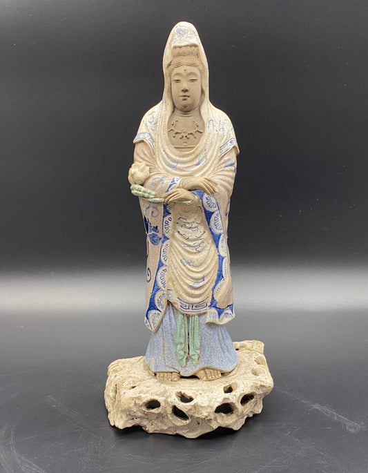 RARE Unusual & Extremely well Modelled Japanese Edo Period Crackle Were Guan Yin Pottery Figurine
