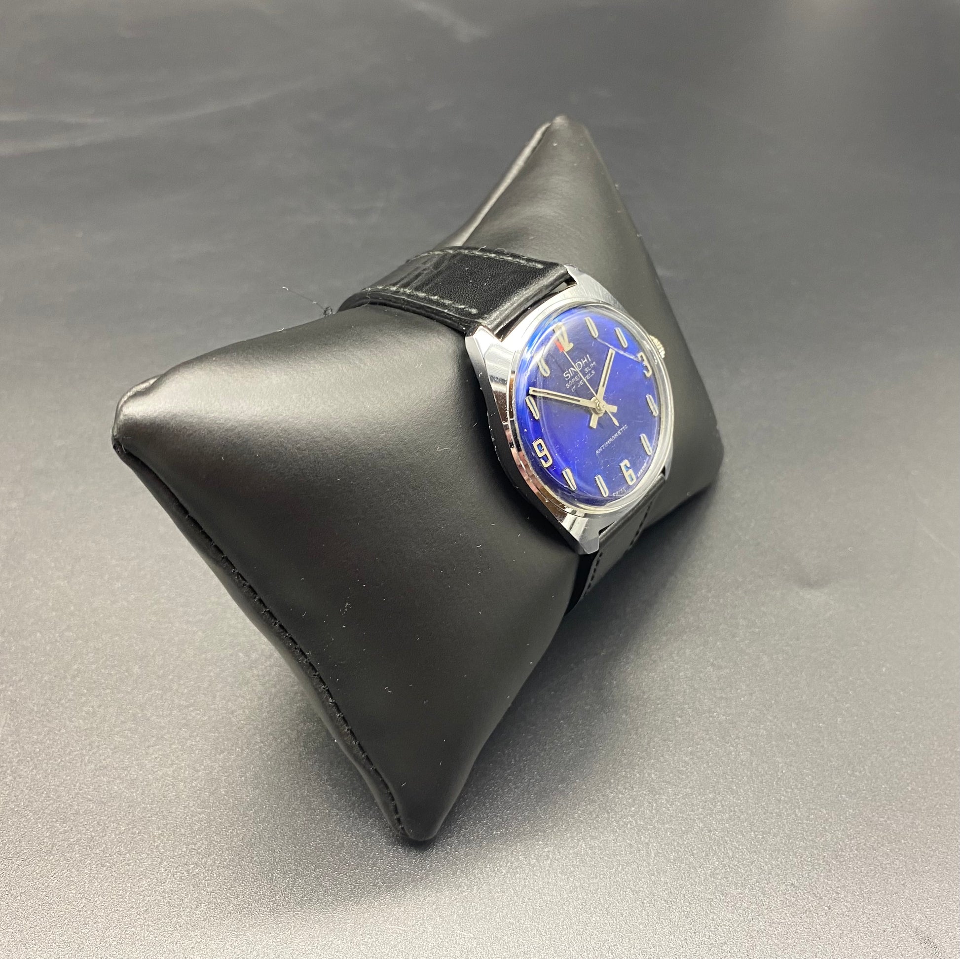 Vintage Watches USA Retro SWISS MADE SINDHI Super Slim 17 Jewels Antimagnetic Watch 