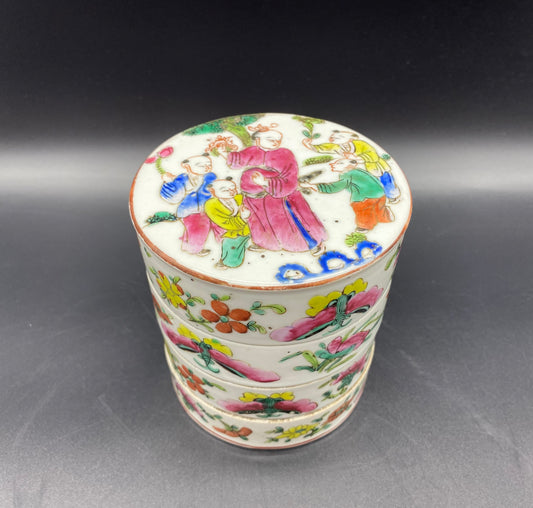 Chinese Porcelain Stacking Box Famille Rose. Qing Period, 19th Century.