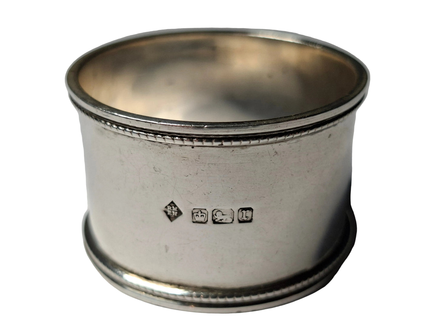 Antique Sheffield Sterling Silver Napkin Ring by Martin & Hall hallmarked to 1909 and a weight of 33 grams