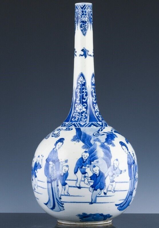 LARGE 17thc CHINESE BLUE & WHITE FIGURAL LANDSCAPE BOTTLE VASE KANGXI PERIOD