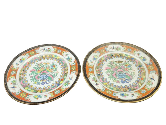 Chinese Early 20th century hand painted plates Famille Rose Pair