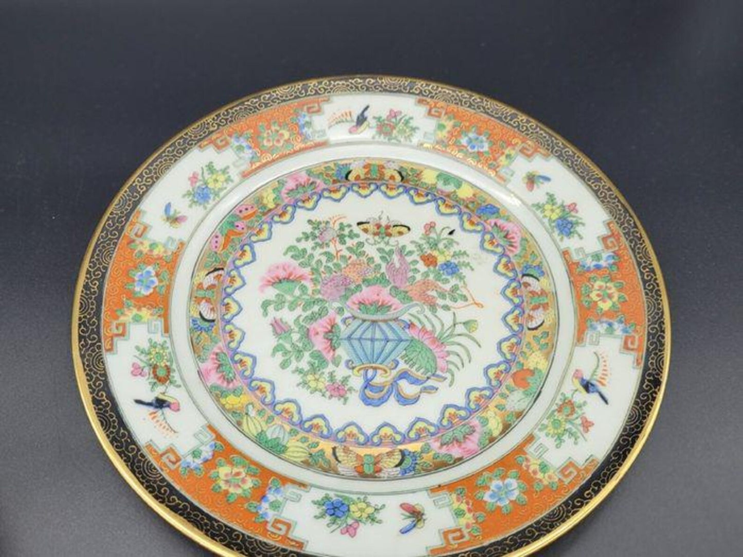 Chinese Early 20th century hand painted plates Famille Rose Pair