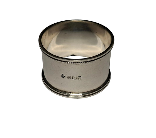 Antique Sterling Silver Napkin Ring by Martin & Hall hallmarked to 1909 and a weight of 33 grams