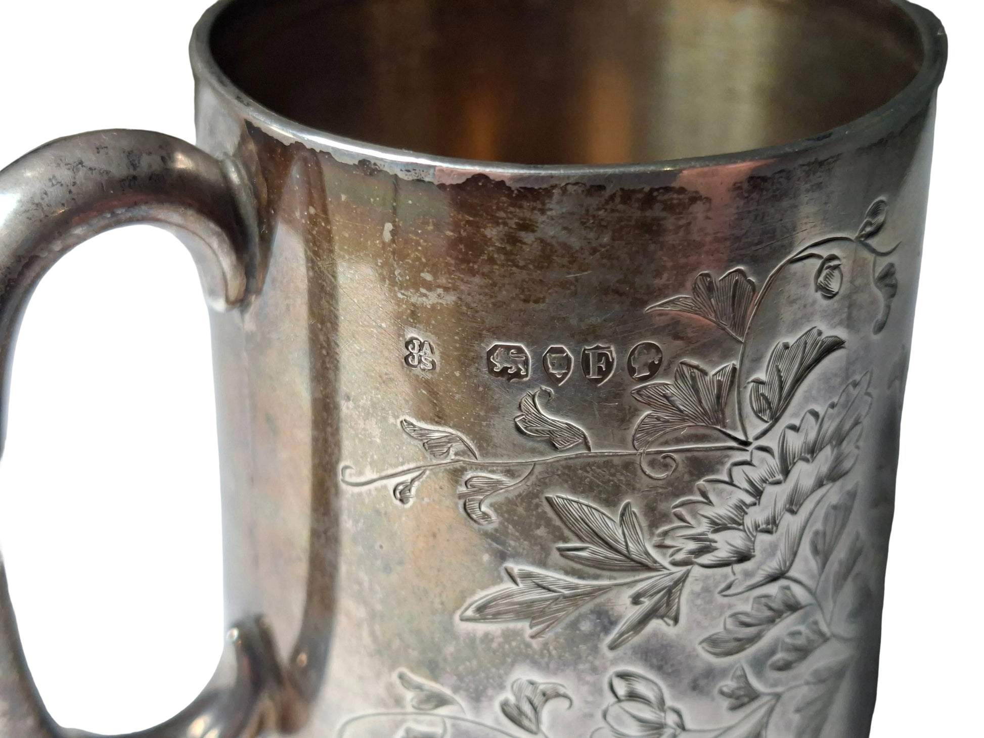 Victorian sterling silver child’s cup was made in London