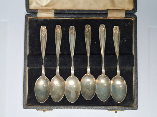 Cased Antique Set Of 6 Solid Silver Spoons 74 grams